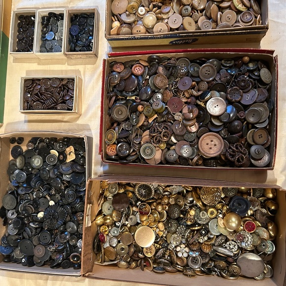 Antique Assorted Colorful Button Collection - Picture 6 of 6